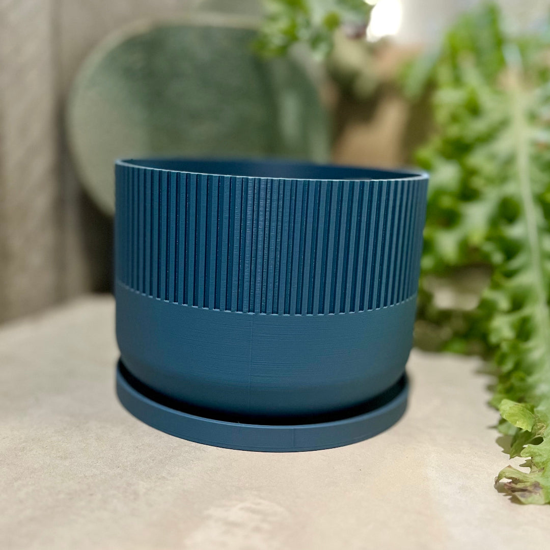 Minimalist Plant Pot with Saucer