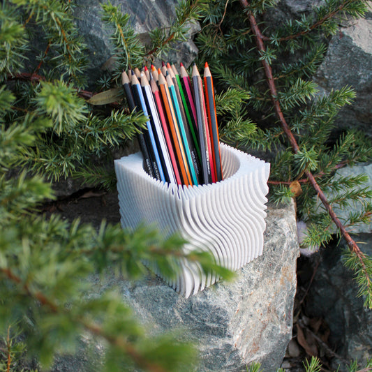Minimalist Swirly Cube Pen Cup